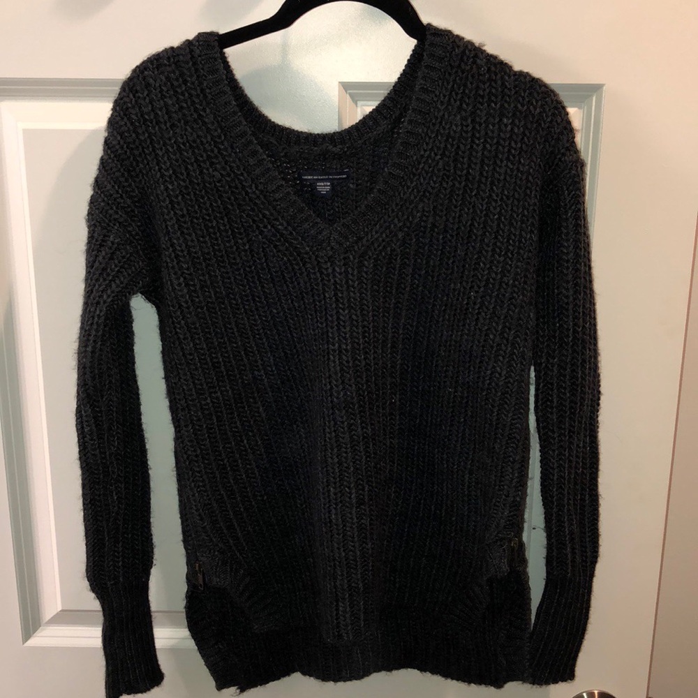 American Eagle sweater